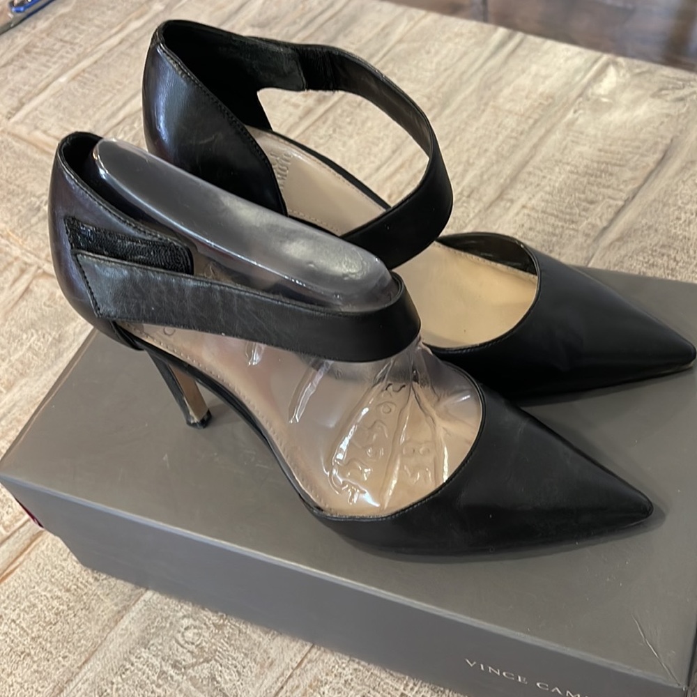 Vince Camuto Heel - Picture 4 of 9